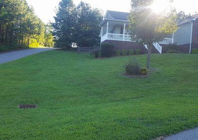 Wrenn's Lawn Service in Hickory, North Carolina - Yard mowing, trimming, mulching, landscaping, yard debris removal, gutter cleaning & routine maintenance.