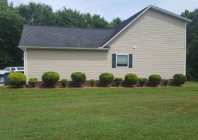 Wrenn's Lawn Service in Hickory, North Carolina - Yard mowing, trimming, mulching, landscaping, yard debris removal, gutter cleaning & routine maintenance.
