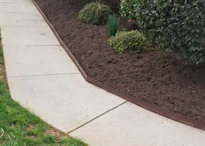 Wrenn's Lawn Service in Hickory, North Carolina - Yard mowing, trimming, mulching, landscaping, yard debris removal, gutter cleaning & routine maintenance.