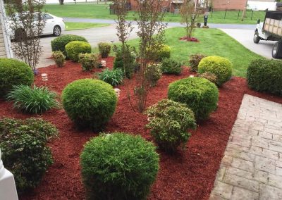 Wrenn's Lawn Service in Hickory, North Carolina - Yard mowing, trimming, mulching, landscaping, yard debris removal, gutter cleaning & routine maintenance.