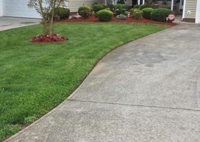 Wrenn's Lawn Service in Hickory, North Carolina - Yard mowing, trimming, mulching, landscaping, yard debris removal, gutter cleaning & routine maintenance.